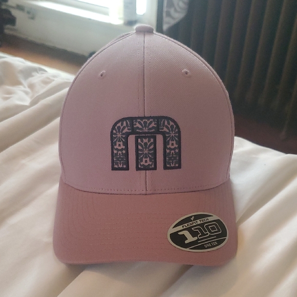 Travis Mathew Other - Travis Mathew Coastal Current Adjustable Hat